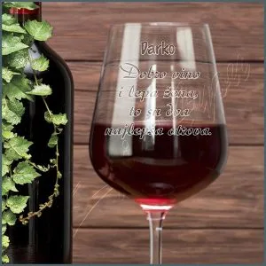 Dobro vino i lepa žena čaša za vino Dobro vino i lepa žena čaša za vino